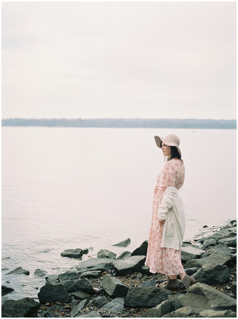 Washington, D.c. Maternity Session Along The Potomac