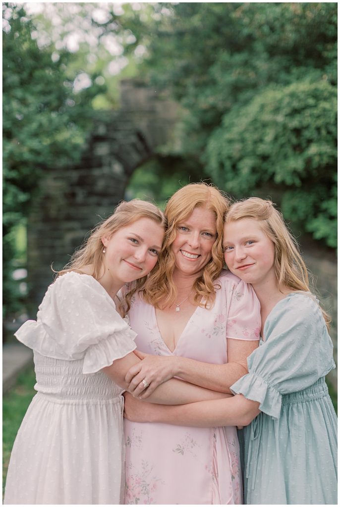 Northern Virginia Family Photographer | Mother Stands With Her Two Grown Daughters