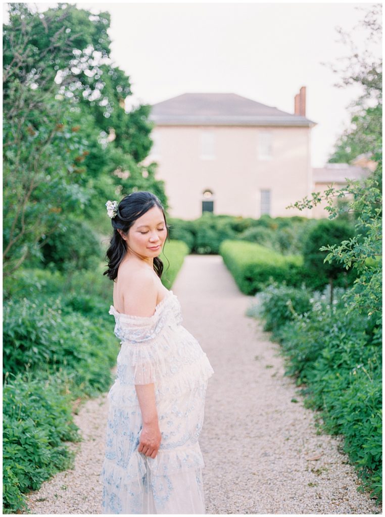 Elegant Maternity Session At Tudor Place In Washington, D.c.