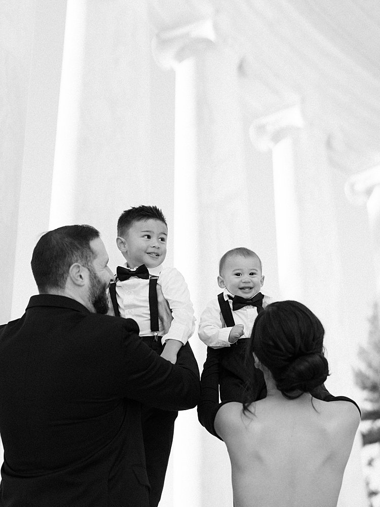 Jefferson Memorial Photos Of A Family Of Four With Two Young Toddlers.