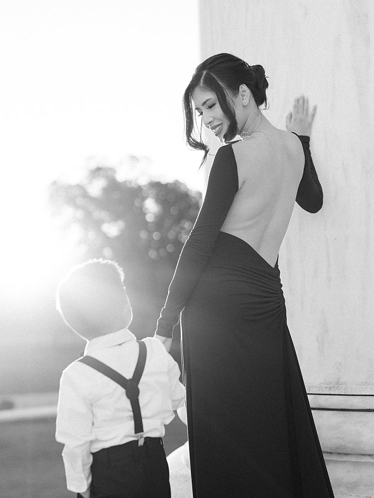 Jefferson Memorial Photos Of A Mother And Her Son With The Golden Hour Light.