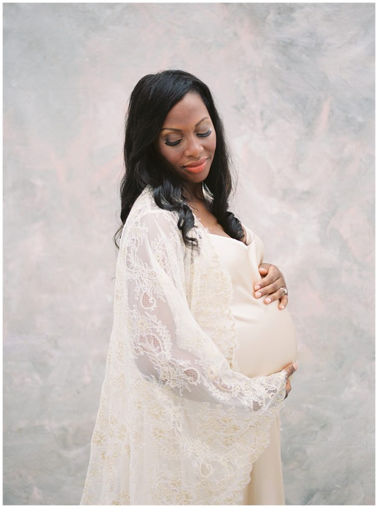 Serene maternity session in DC