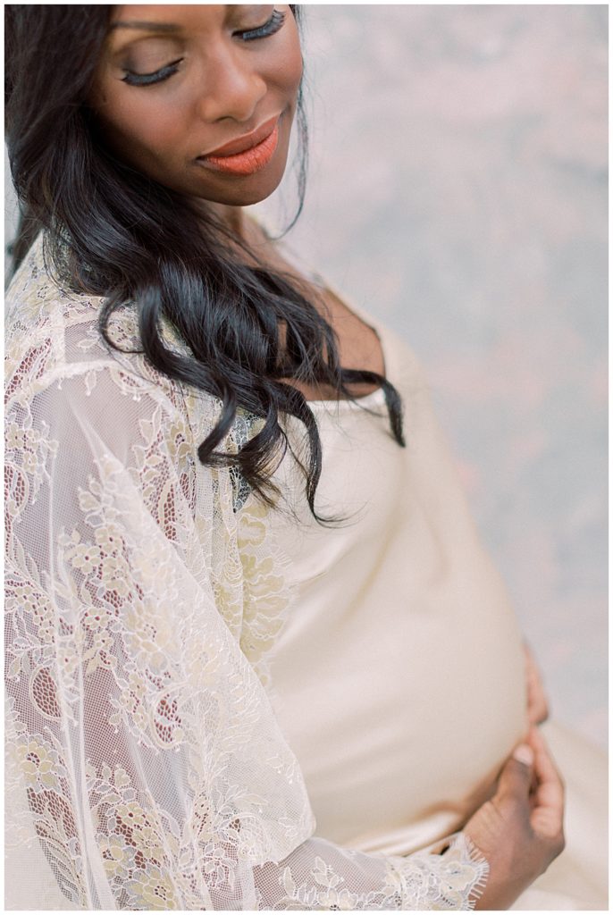 Timeless maternity photos in DC