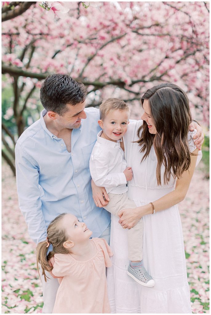 Gorgeous DC cherry blossom family session along Tidal Basin