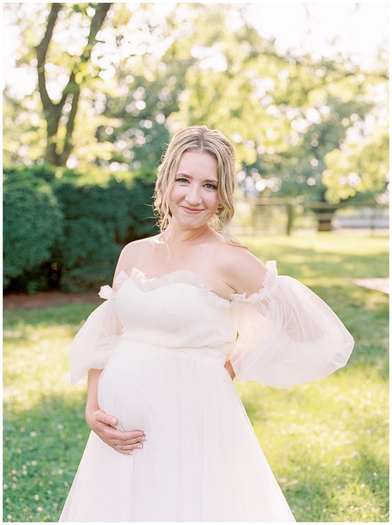 Romantic maternity session in Northern Virginia
